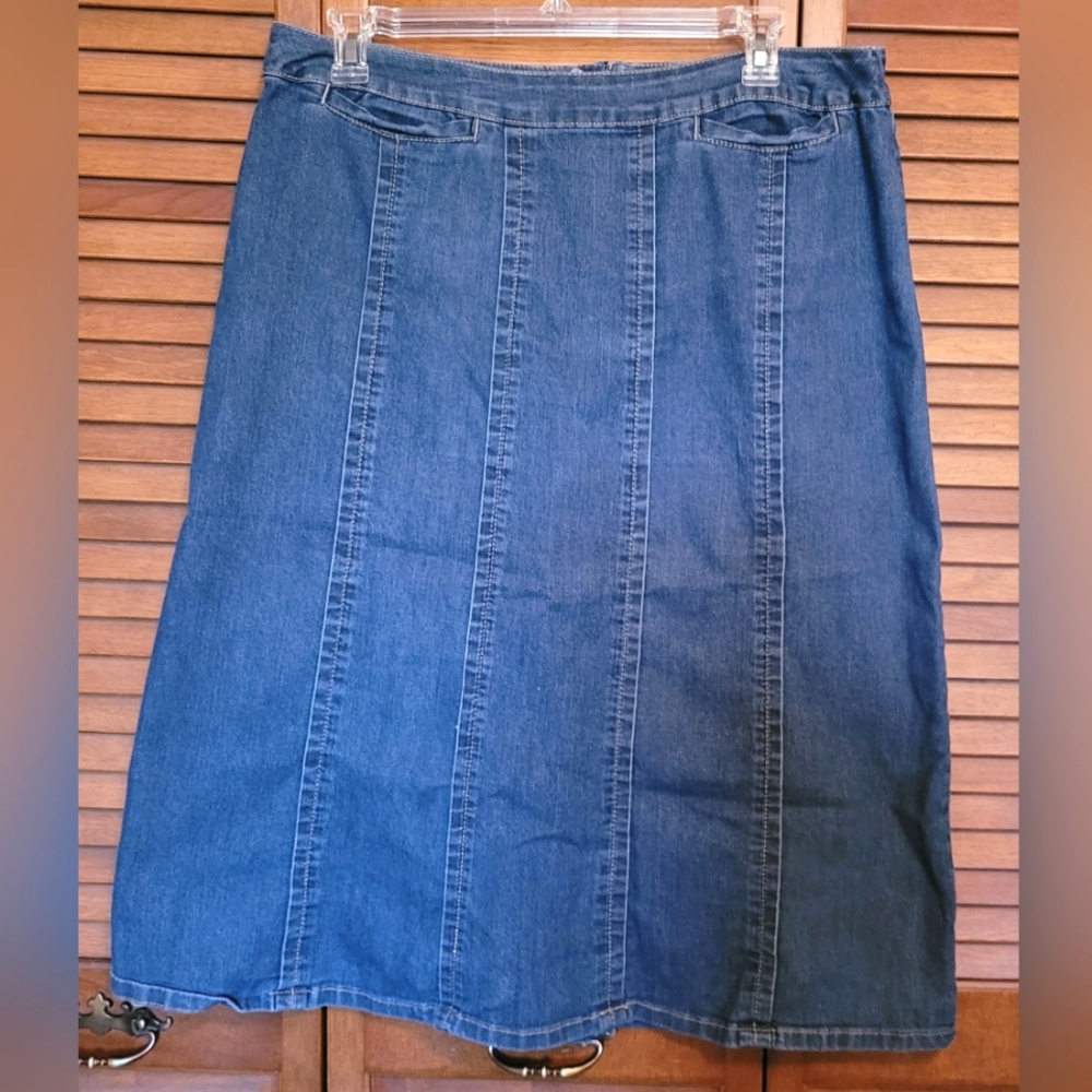 2. Avenue Pleated Denim Skirt - Size 14